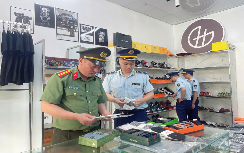 Đội QLTT số 1: Tăng cường công tác phối hợp kiểm tra hàng hóa xâm phạm quyền Sở hữu Công Nghiệp