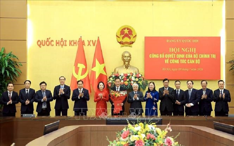 Công bố quyết định của Bộ Chính trị chỉ định Ủy ban Kiểm tra Đảng ủy Quốc hội nhiệm kỳ 2025-2030