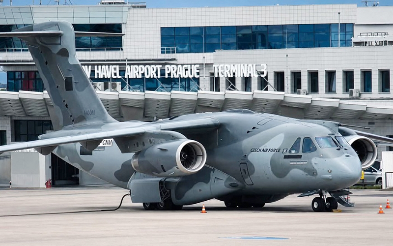 Quân sự thế giới hôm nay (11-7): Séc nhận máy bay vận tải Embraer C-390 đầu tiên