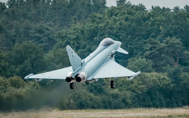 Quân sự thế giới hôm nay (16-7): Tiêm kích Eurofighter bản mới nhất của Đức lần đầu cất cánh