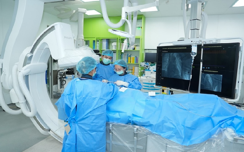 Cứu sống bệnh nhân liên tục ngất do hội chứng Brugada