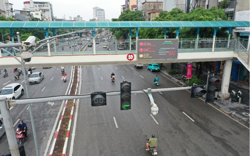 Hà Nội: Thêm tiện ích khi tham gia giao thông từ hệ thống màn LED thông minh
