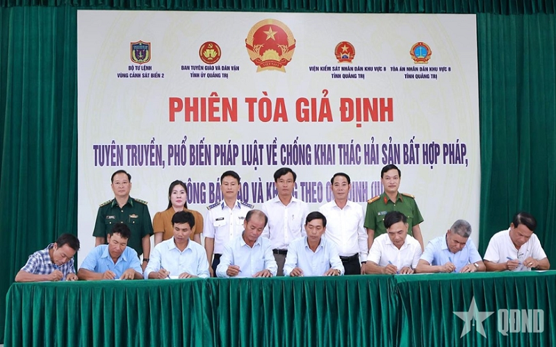 Vùng Cảnh sát biển 2 tổ chức “Phiên tòa giả định” tuyên truyền chống khai thác IUU