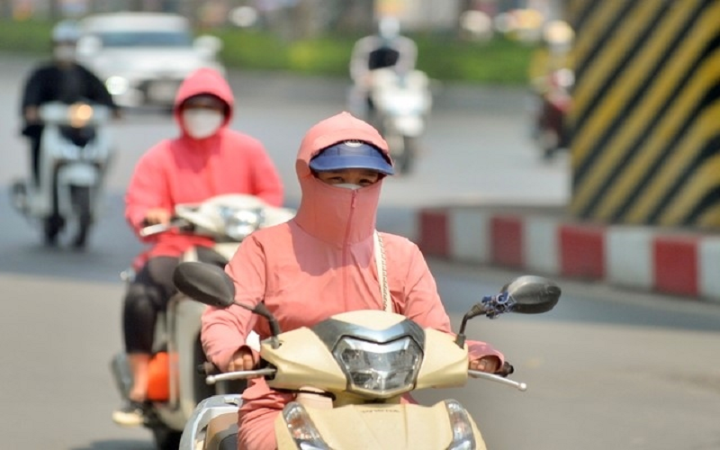 Thời tiết hôm nay (12-8): Bắc Bộ nắng nóng, chiều tối có mưa dông