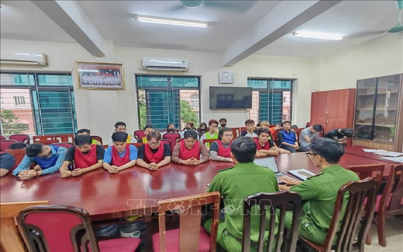 Khởi tố 10 bị can sản xuất, đăng tải video bạo lực để thu lợi