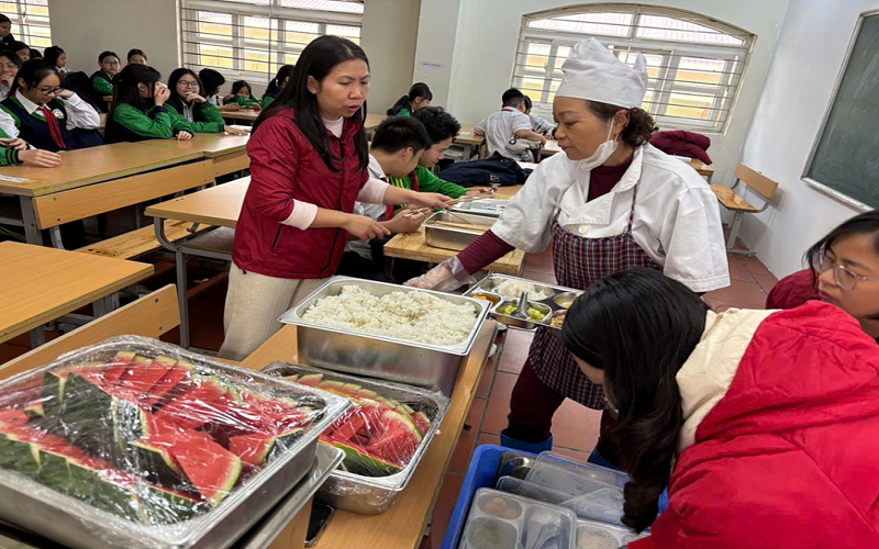 Hà Nội: Nâng cao chất lượng bữa ăn học đường