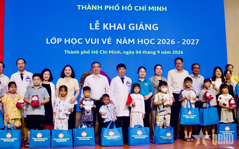 TP Hồ Chí Minh: Khai giảng các lớp học đặc biệt, tiếp sức bệnh nhi điều trị dài ngày