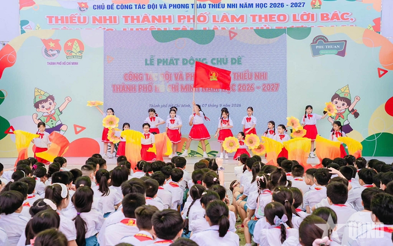 Thiếu nhi TP Hồ Chí Minh làm theo lời Bác rèn đức, thi đua luyện tài