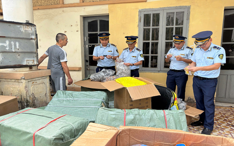 Lạng Sơn: Phát hiện, tạm giữ hơn 23.000 sản phẩm đồ chơi trẻ em trên khâu lưu thông
