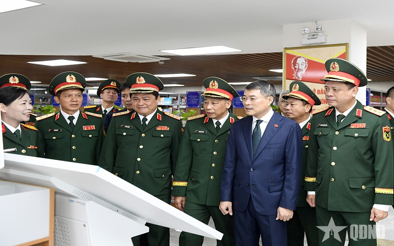 Thủ tướng Lê Minh Hưng dự khai giảng năm học mới tại Học viện Quốc phòng