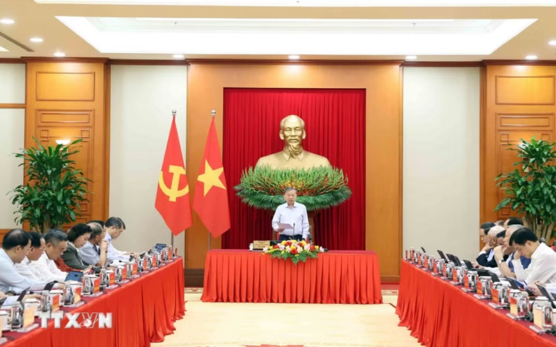 Tổng Bí thư, Chủ tịch nước Tô Lâm: Tổng kết phải giúp Đảng nhận rõ thời cơ, nguy cơ và năng lực cần chuẩn bị để chủ động dẫn dắt sự phát triển